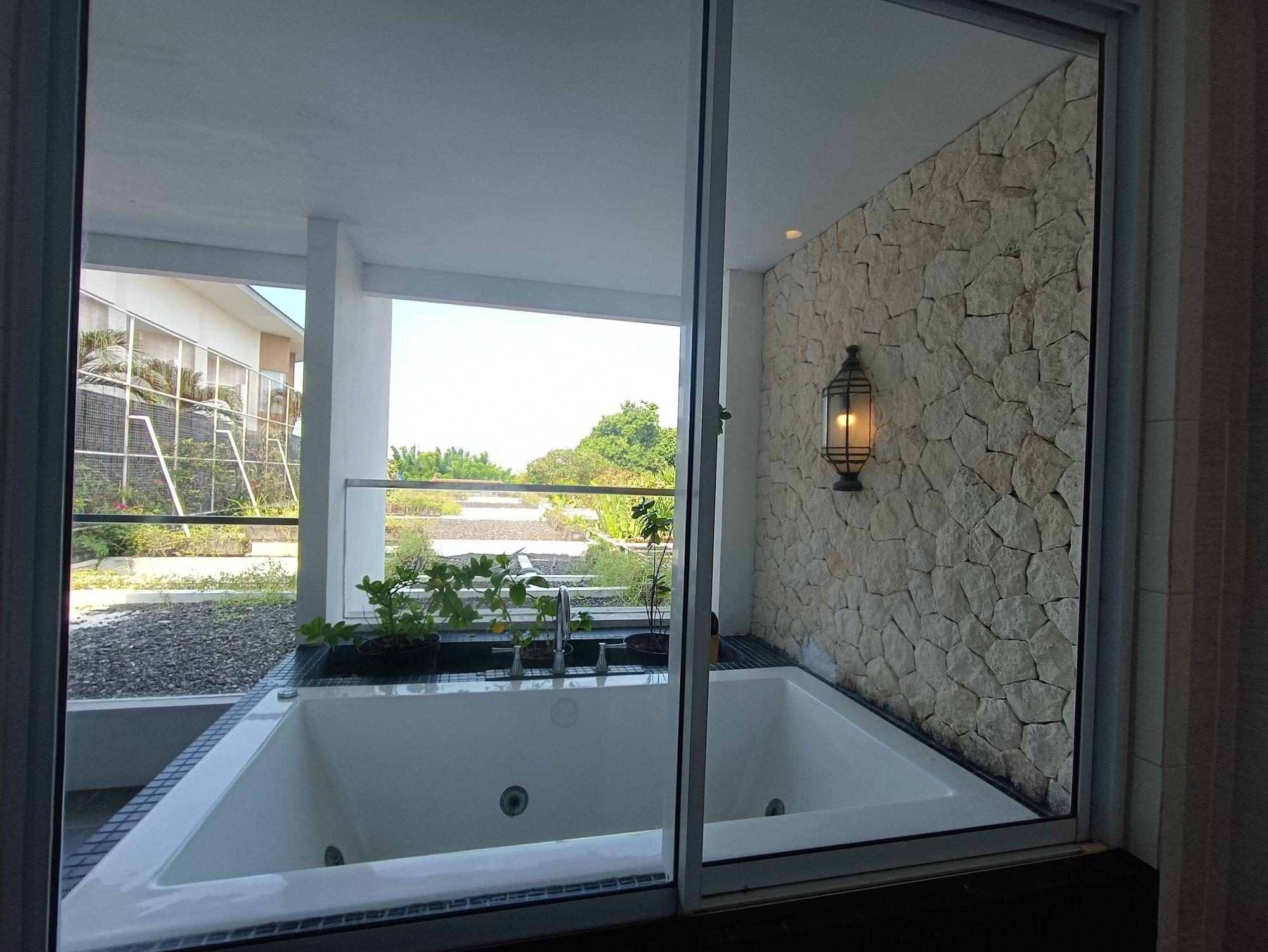 Benoa Sea Suites And Villas Νούσα Ντούα Εξωτερικό φωτογραφία